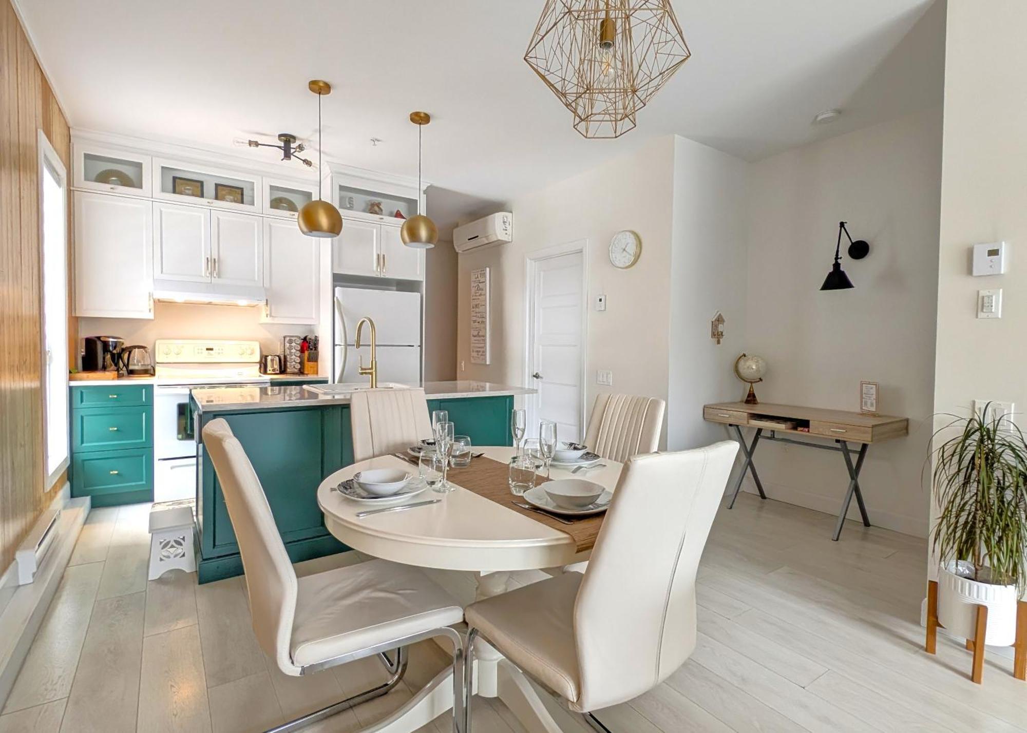 La Vie Est Belle: Free Parking, Gym, Rooftop Terrace Quebec City Bagian luar foto